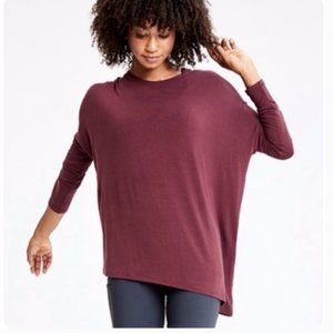 ATHLETA Cloudlight Asymmetrical Hem Long Sleeve - Large
